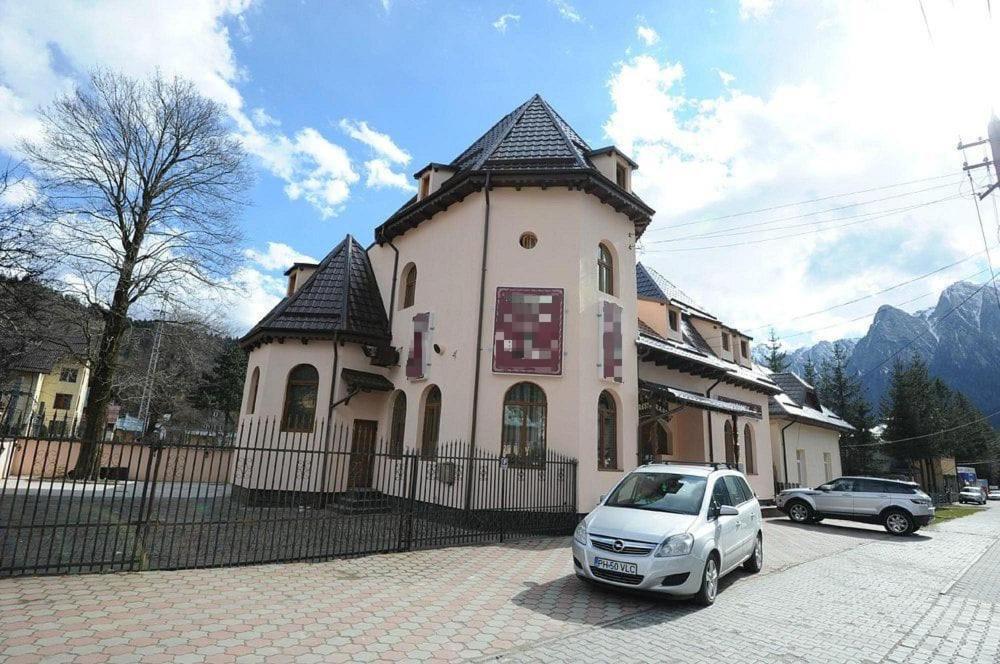 Restaurant Casa Miorita Hotel Buşteni Exterior foto